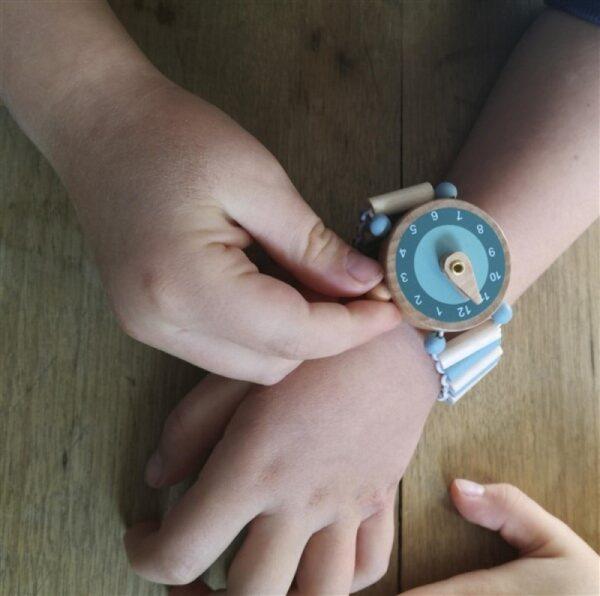 MONTRE EN BOIS BLEU - EGMONT TOYS