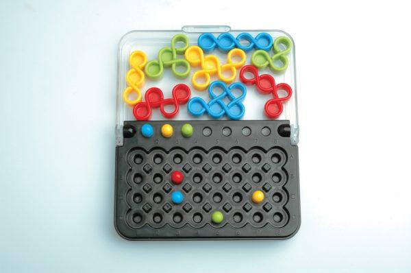 IQ TWIST - SMART GAMES